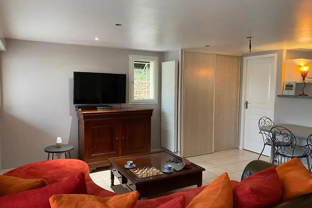 Appartement Villa des Oliviers avec piscine Chassagny
