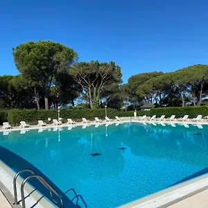 domaine-valescure-vue-piscine.fr-provencehotel.com/